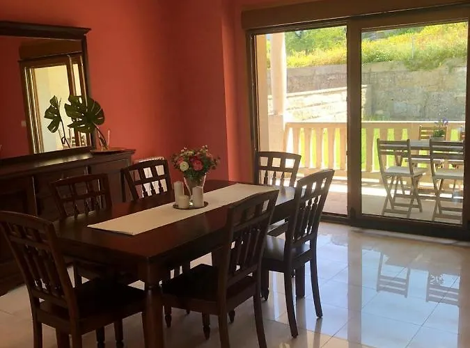 Tito Gómez Meis Casa de Férias